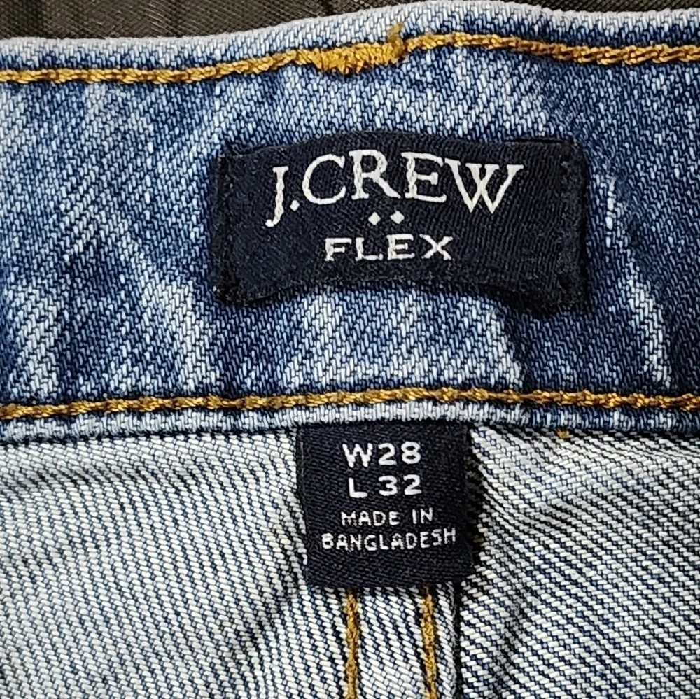 J. Crew Re-Imagined Flex Straight-Leg Jeans Size 28x32 Medium Wash Stretch Denim